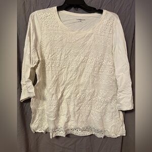 Croft and barrow pretty white 3/4 length sleeve top.